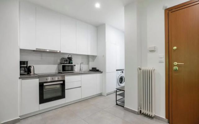 Mellow 2-Bedroom Apartment in Athens