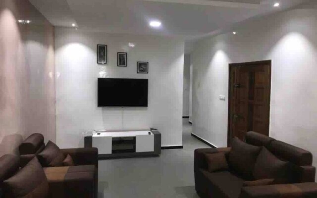 Mam Lovely 2-bed Apartment in Dakar-almadies