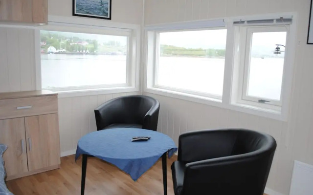 Furoy Hotel Apartments and Boating