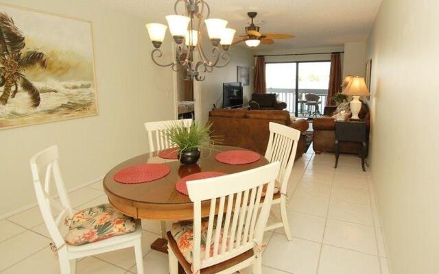 Beach Palms 5B by Anna Maria