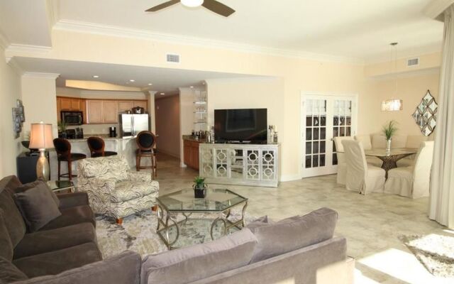 Phoenix West Ii Condominiums