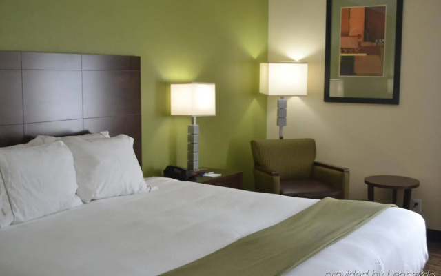 Holiday Inn Express Bowling Green by IHG