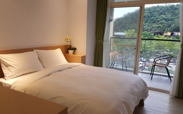 Ze Hu B&B