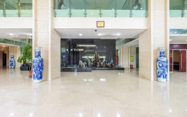 Xining Dongchuan Industrial Park Qingyun Hotel (Chengdong Wuyue Plaza) – Lobby – Xining
