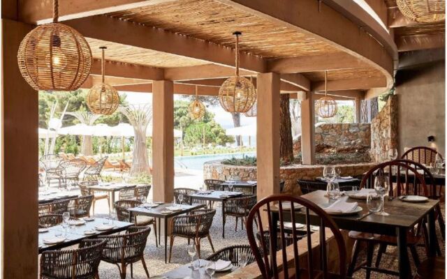 ELIVI Skiathos