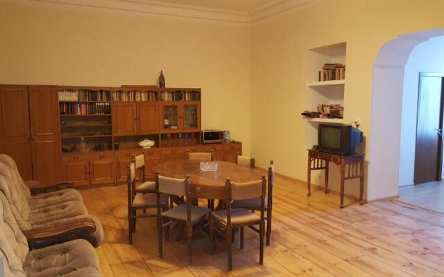 Apartment Chavchavadze 5