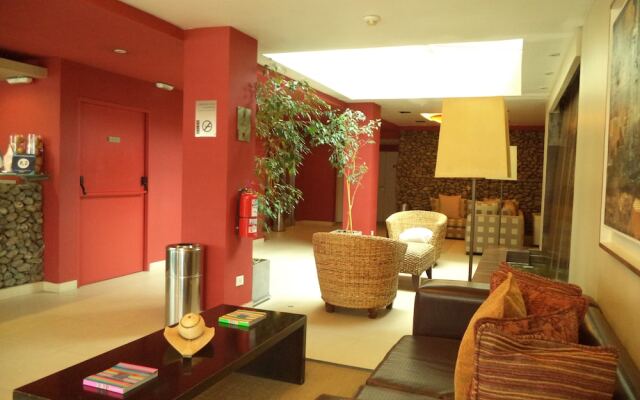 Hotel Mil 810