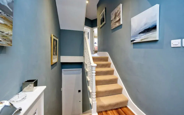 Lovely Apartment With Roof Terrace in Battersea