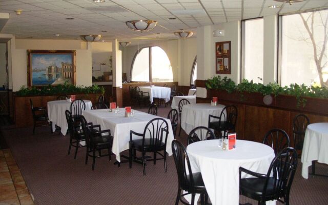 Regalia Hotel & Conference Center