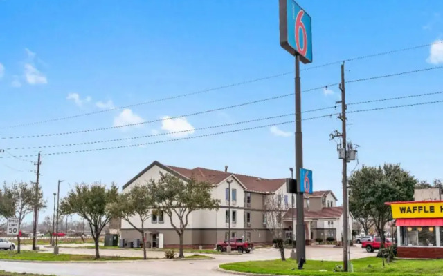 Motel 6 Rosenberg, TX