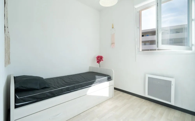 Sunny Villa Stay in Serignan