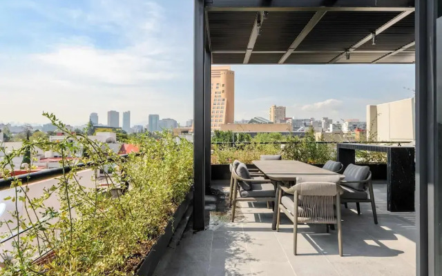 w Prestigious 3BR w Terrace in Polanco
