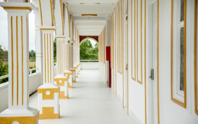 Satraco Royal Hotel