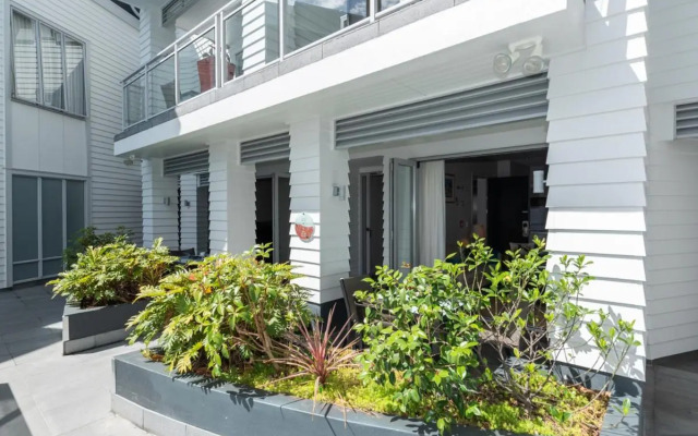 Oceanside - Paihia Waterfront Apartment
