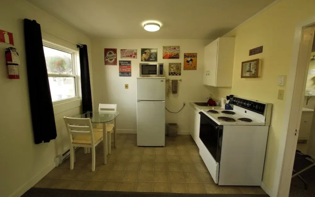 Creston Valley Motel
