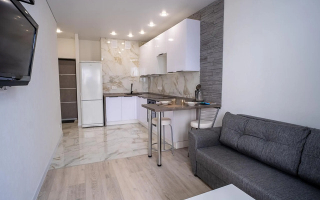 Apartments on Oboronnaya 102B street