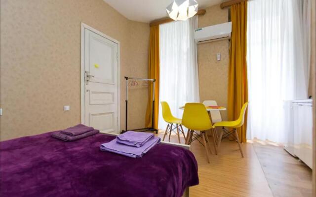 Pop Art Studio Apartment