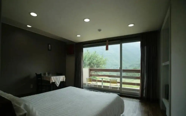 Yangyang Denver House Pension