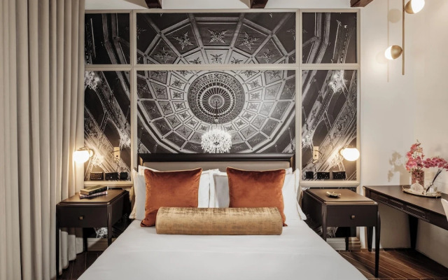1926 La Galerie Boutique Art Suites