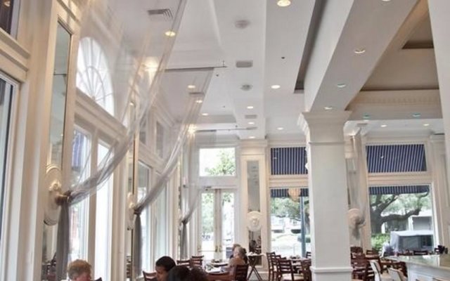 The Lafayette New Orleans By Kasa Living