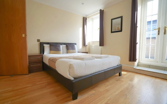 Lovely Balcony Apartment - Central London