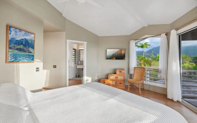 Hanalei Plantation 2 Bedroom Home by RedAwning