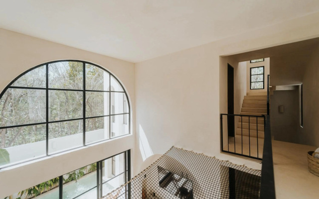 Villa Torana 4br/8pp Private Pool Rooftop Security