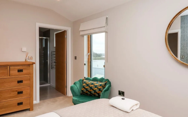 Woodbridge Penthouse