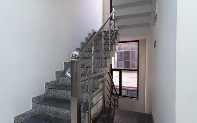 Capital O 75020 Noida Stay 62