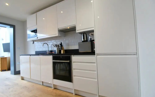 Ealing Broadway by Viridian Apartments