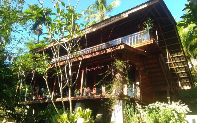 Air Manis Hillside Villa Cafe & Resto