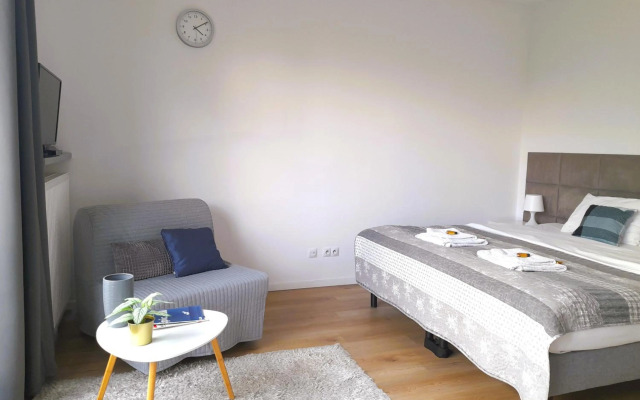 Vista Residence Airport