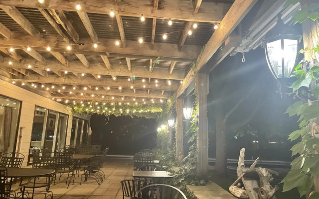 Hessenland Inn & Schatz Winery
