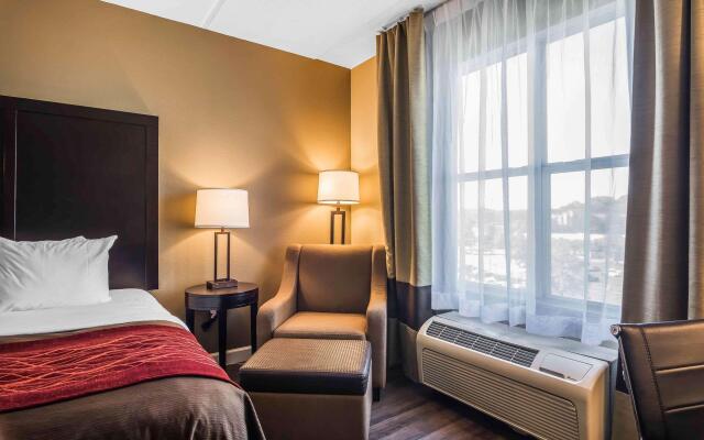 Comfort Inn & Suites