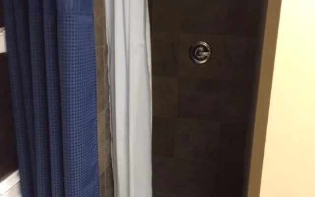 HI-Harpers Ferry Hostel & Campground