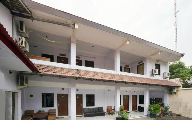 OYO 2003 Female Guest House