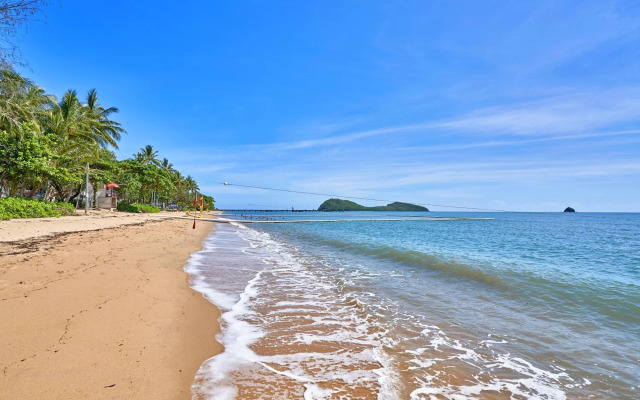 Beach Club Oceanview Apartment 1221-2 Palm Cove