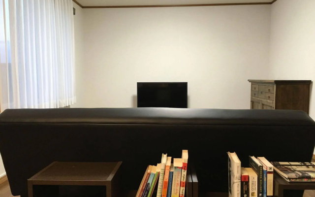 Kaku House – Guest Rooms – Furano