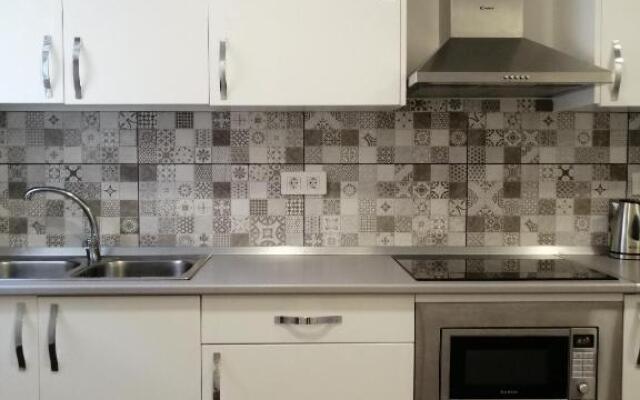 BIOMA Modern & Minimalist Apartment