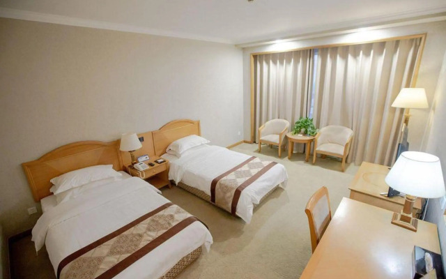 Golden Metropolis Hotel