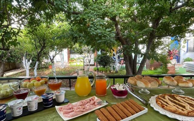 Alemar Bed  Breakfast