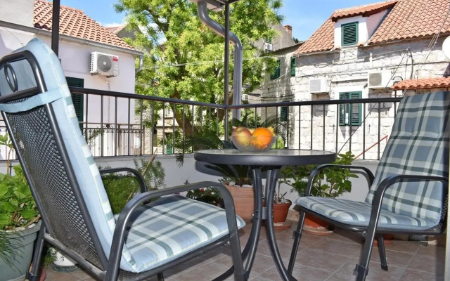 Elim Apartment