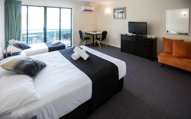 Comfort Hotel Pacific Cleveland – Guest Rooms – Cleveland