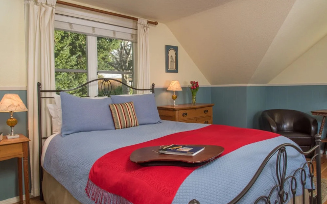 Tucker House Inn
