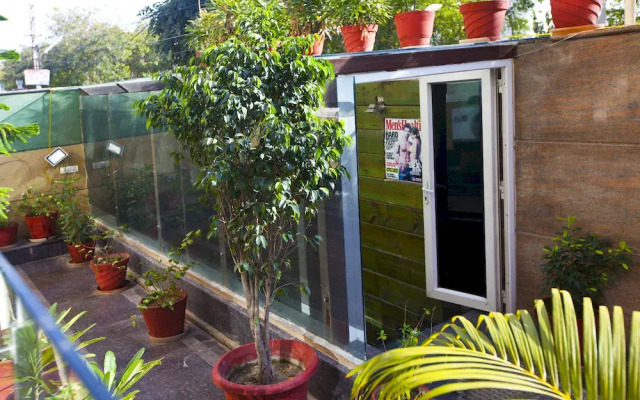 OYO Premium Medanta 2