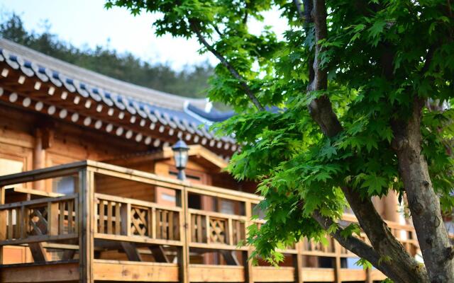 Yeosu Hanulchaeok Pension