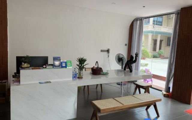 Nice Hotel (Quanzhou East Railway Station)