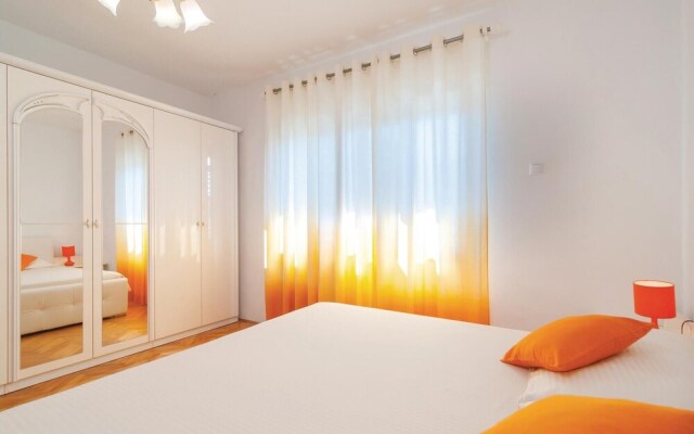 Nice Home in Srinjine With Wifi and 3 Bedrooms