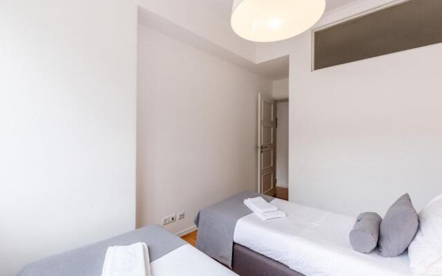 Feel Porto Stylish Flat IV