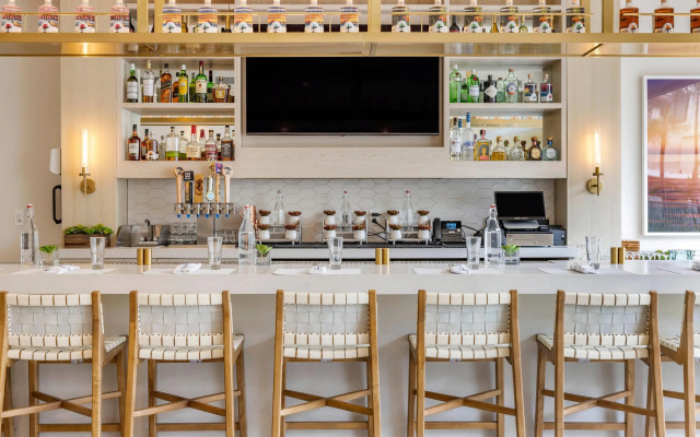 Cambria Hotel Calabasas - Malibu